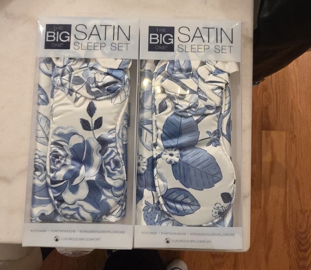 The Big One Satin Sleep Set - Blue and White Floral